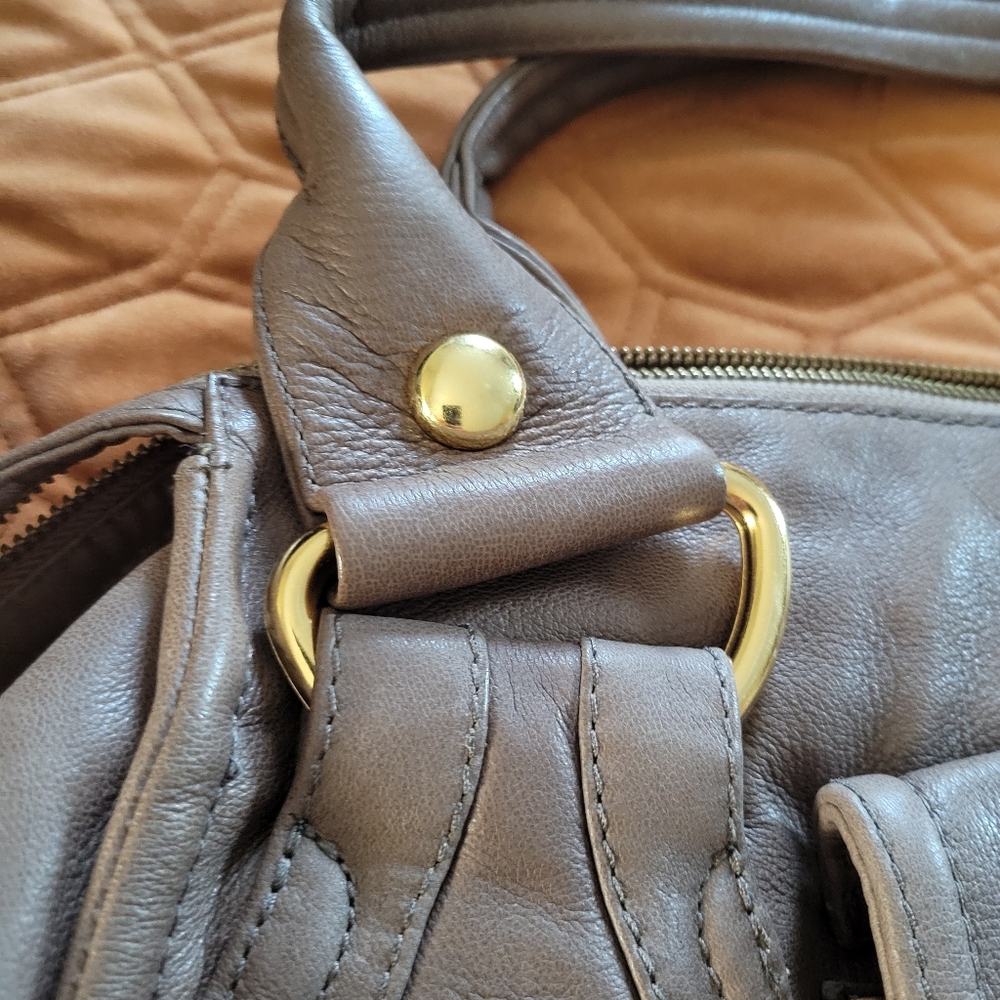 Beautiful Bulga Leather Bag - Picture 14 of 14